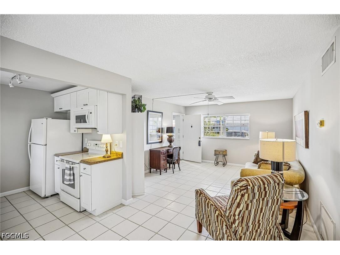 1514 Edgewater Circle #3A Fort Myers FL 33919 2026020091 image7