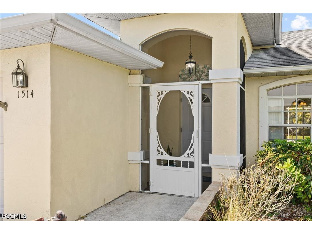 1514 NE 2nd Street Cape Coral FL 33909 2026028273 image3
