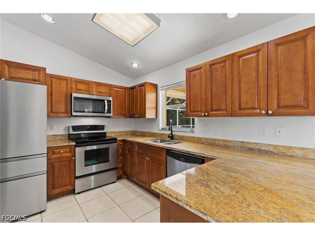 1514 NE 2nd Street Cape Coral FL 33909 2026028273 image9