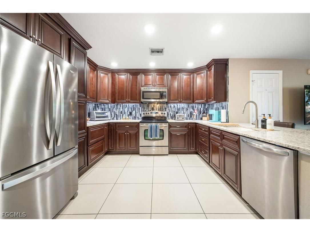 15141 Piping Plover Court #104 North Fort Myers FL 33917 2026010795 image3