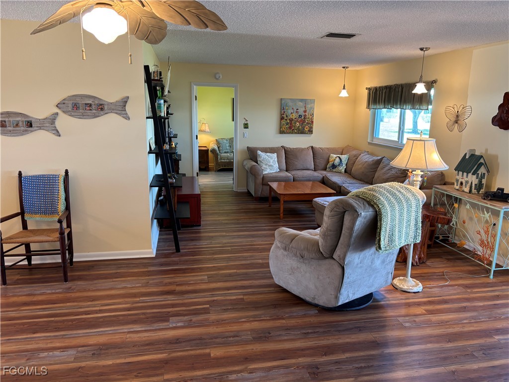 1515 Edgewater Circle Fort Myers FL 33919 2025019379 image22