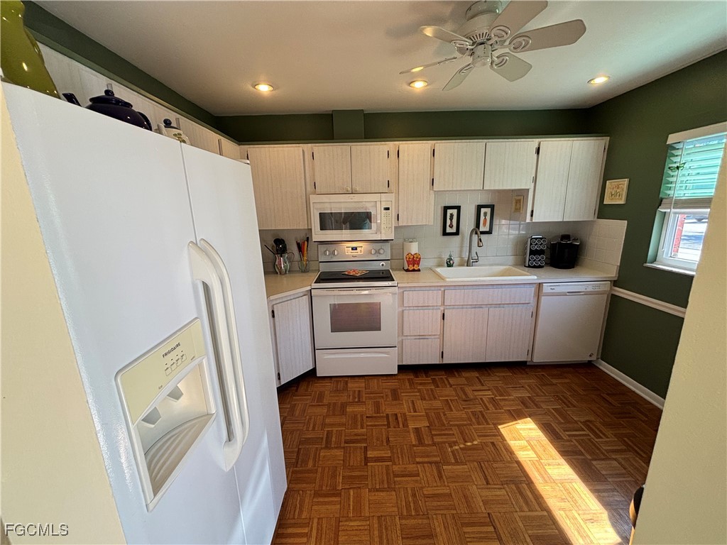 1515 Edgewater Circle Fort Myers FL 33919 2025019379 image9