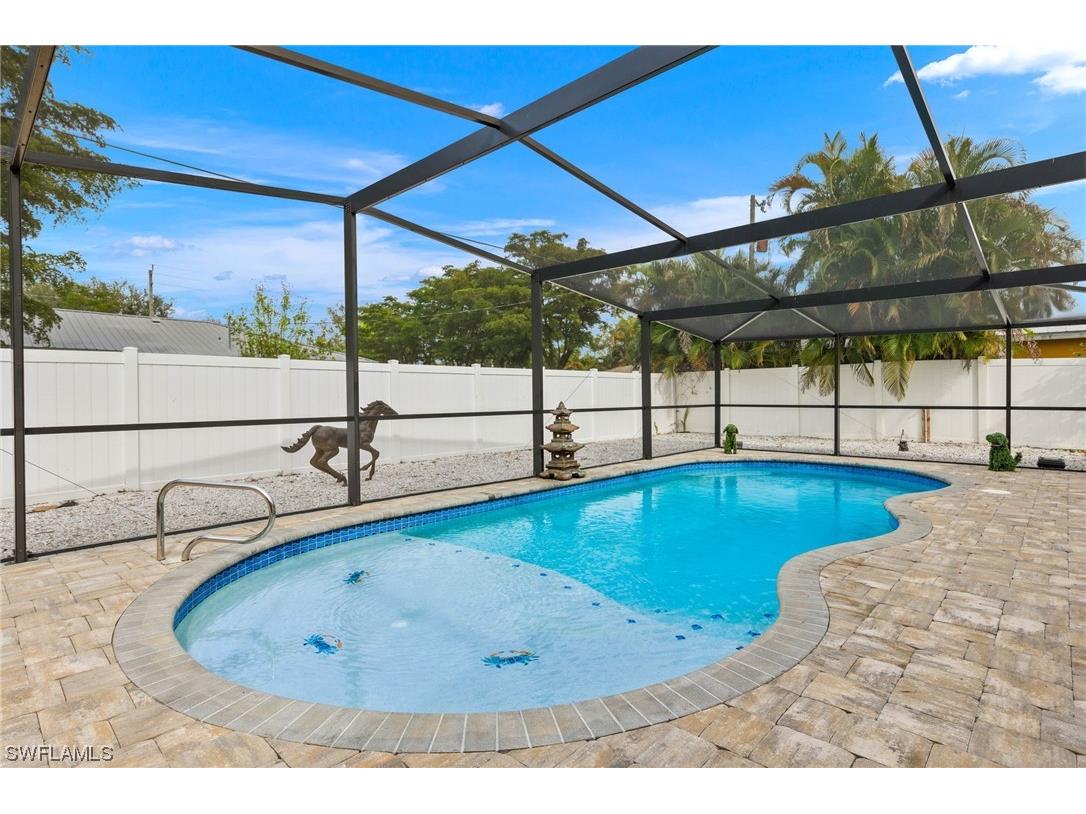 1515 Grove Avenue Fort Myers FL 33901 223092010 image1