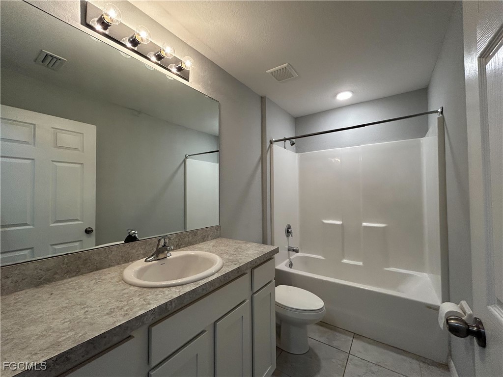 1515 NW 18th Terrace Cape Coral FL 33993 2025009358 image14