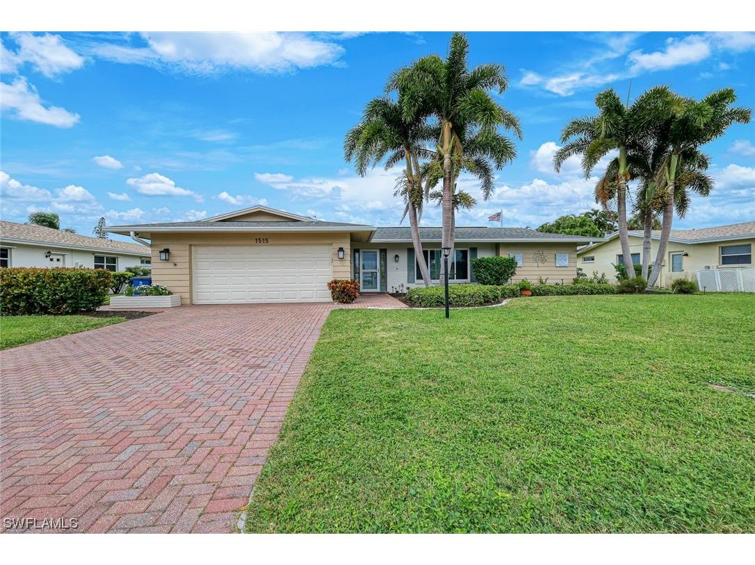 1515 Tredegar Drive Fort Myers FL 33919 223085498 image1