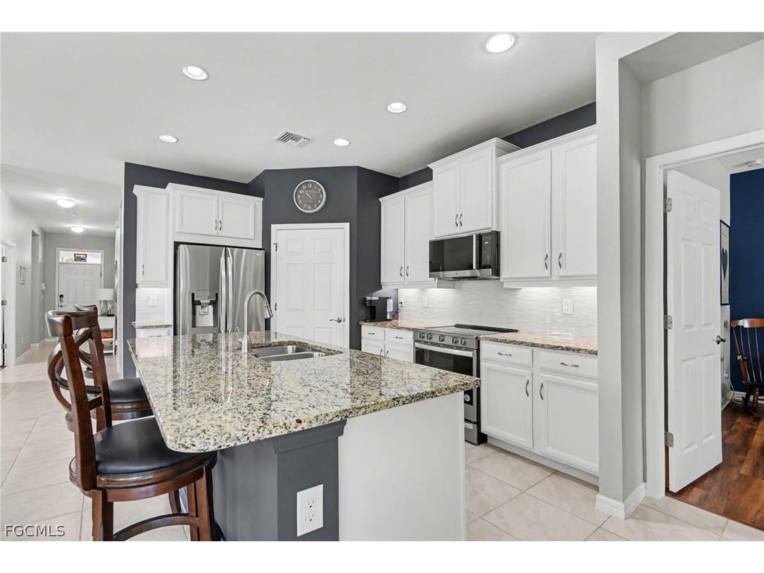 15154 Yellow Wood Drive Alva FL 33920 2026004996 image11