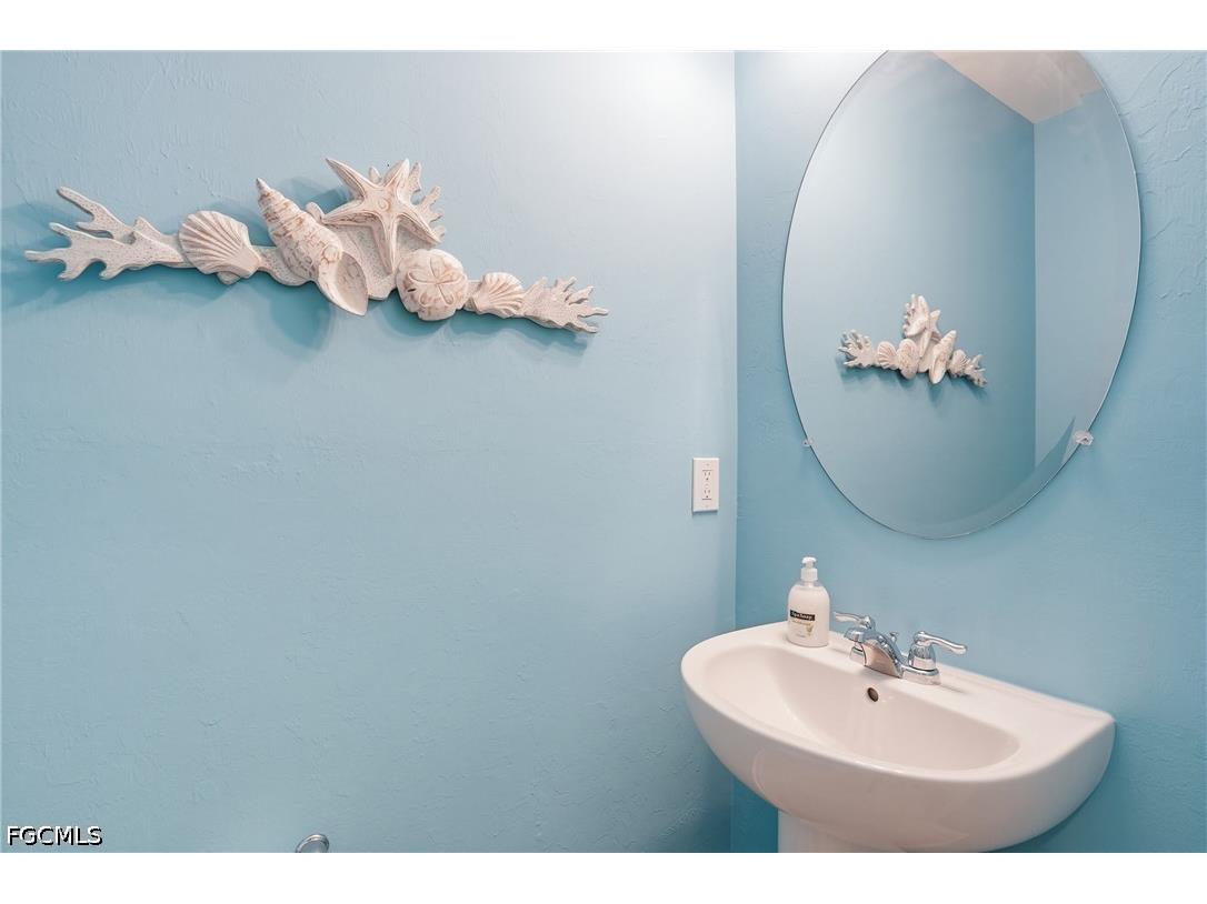 1516 Fells Cove Lane Cape Coral FL 33909 2026019813 image24