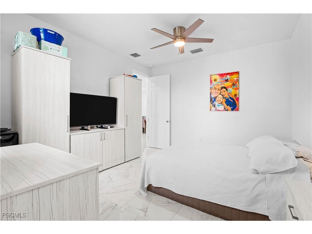 1516 NE 17th Avenue Cape Coral FL 33909 2025004195 image17