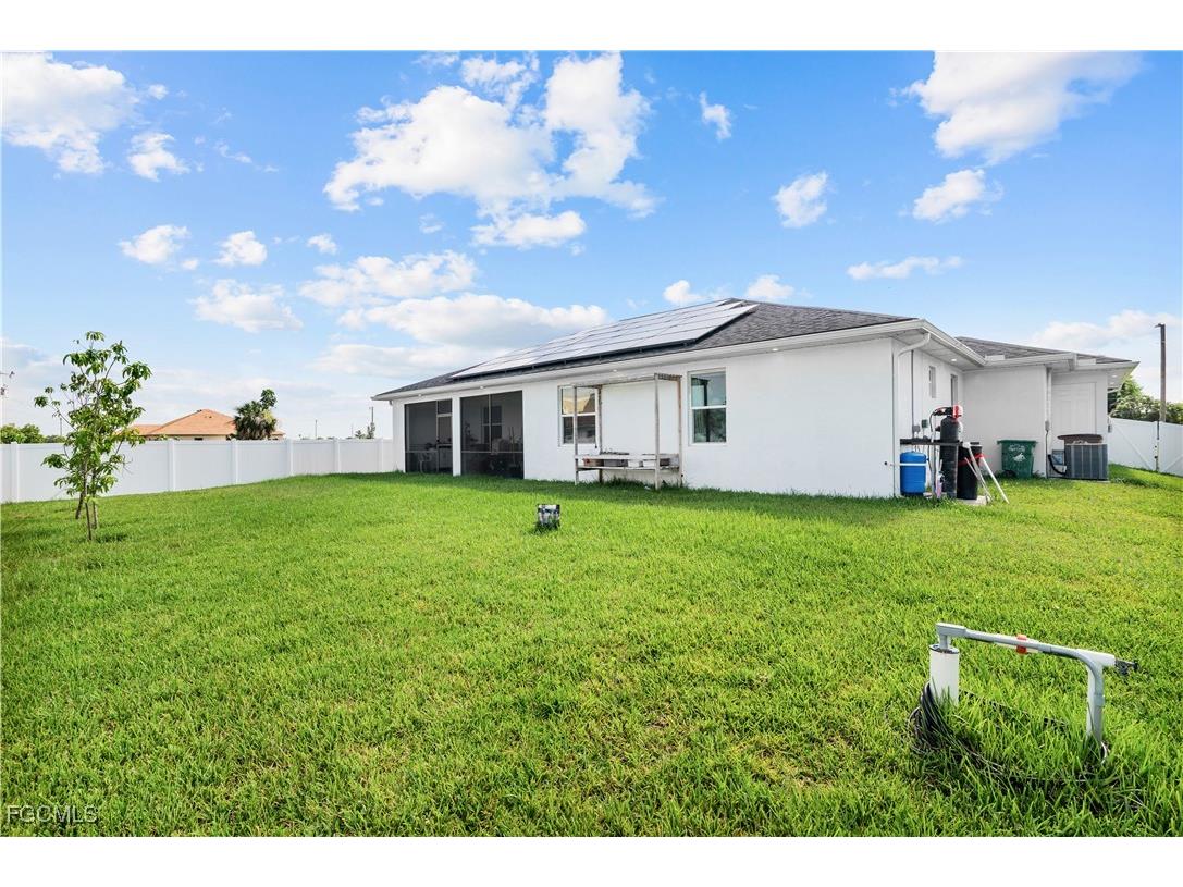 1516 NE 17th Avenue Cape Coral FL 33909 2025004195 image23