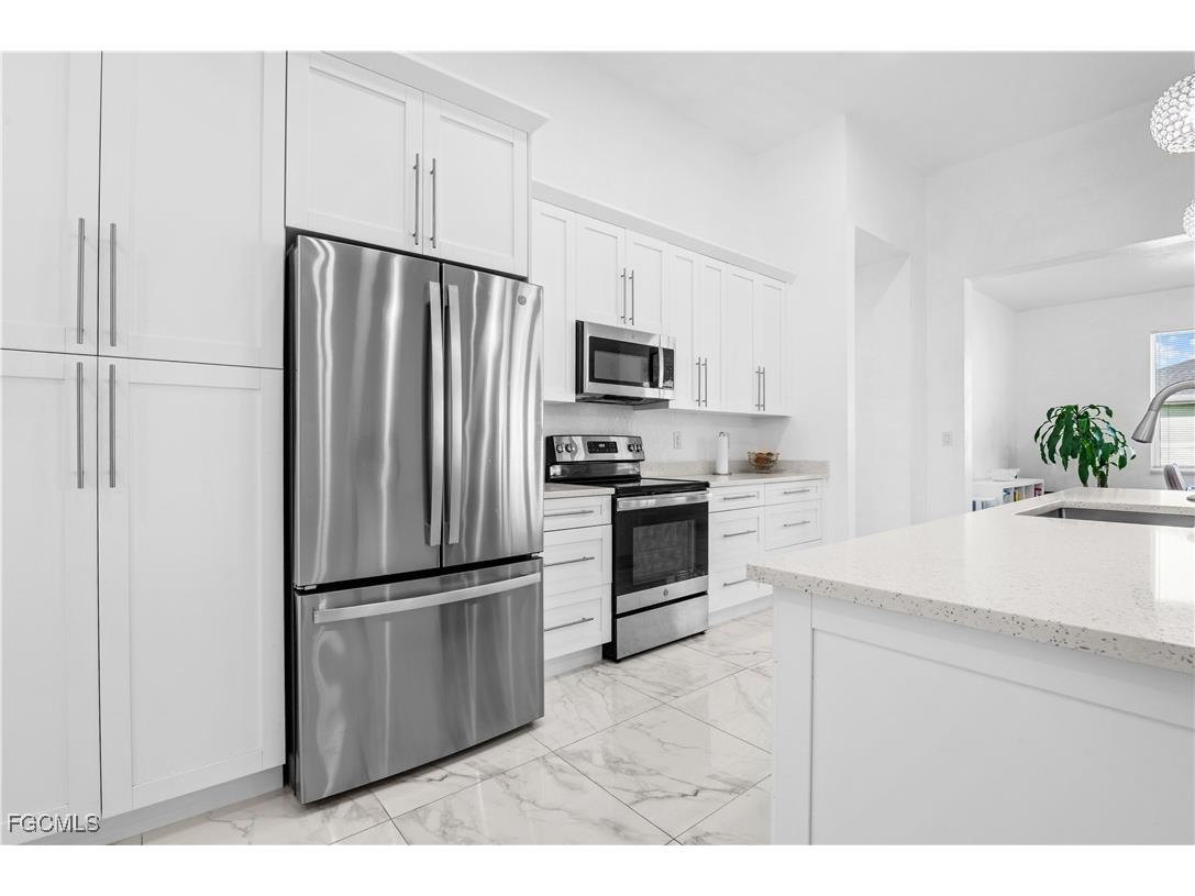 1516 NE 17th Avenue Cape Coral FL 33909 2025004195 image4