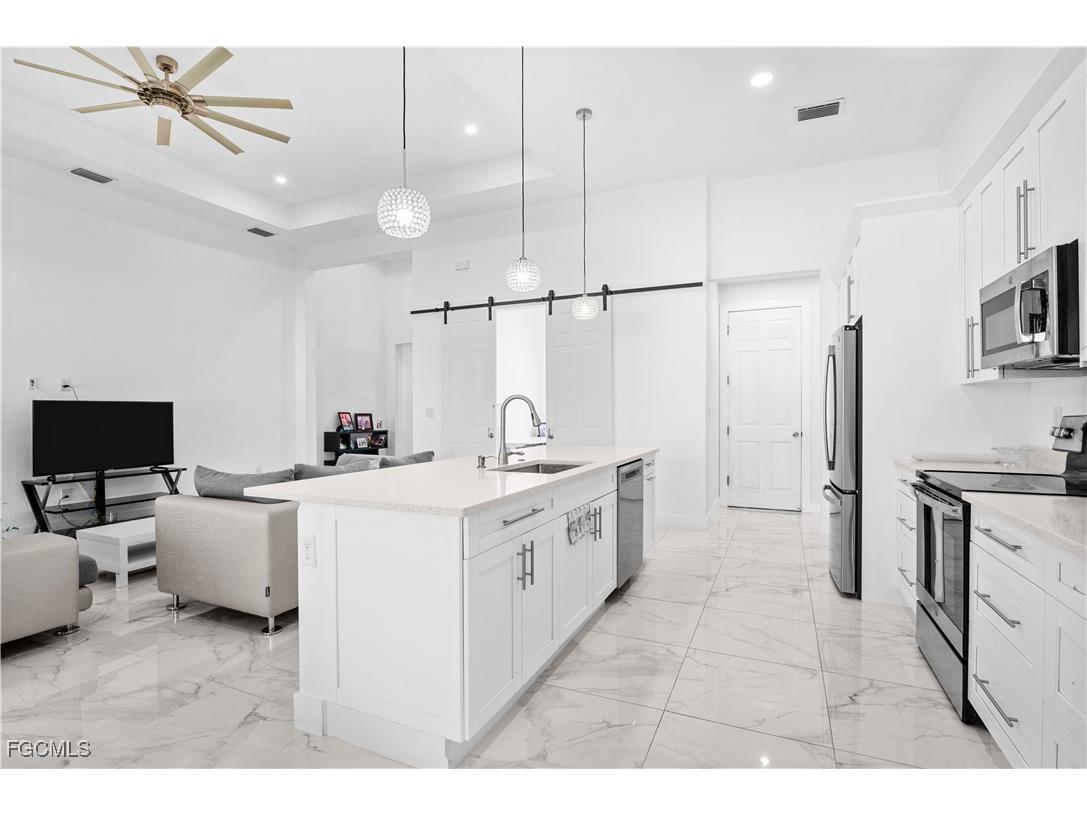 1516 NE 17th Avenue Cape Coral FL 33909 2025004195 image7