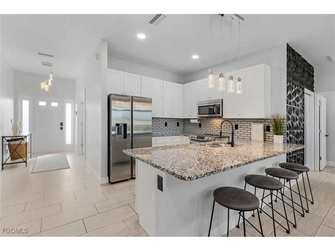 1516 NW 38th Avenue Cape Coral FL 33993 2025021332 image3