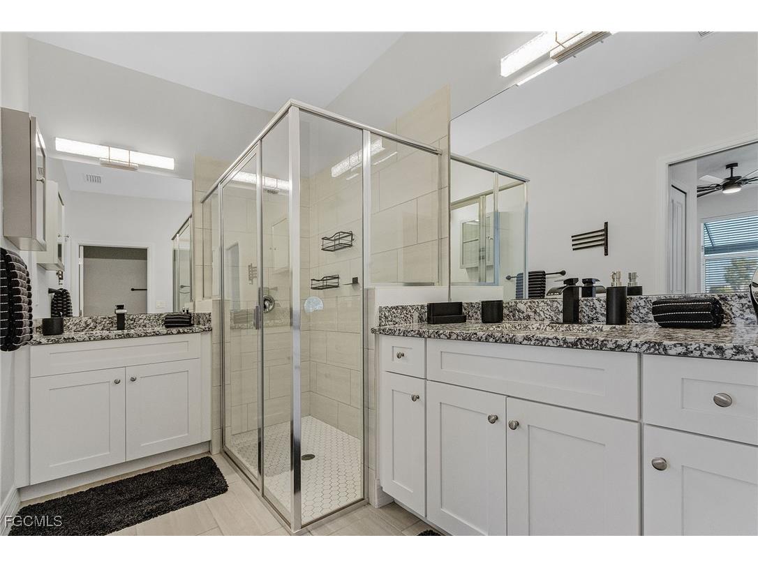 1516 NW 38th Avenue Cape Coral FL 33993 2025021332 image8