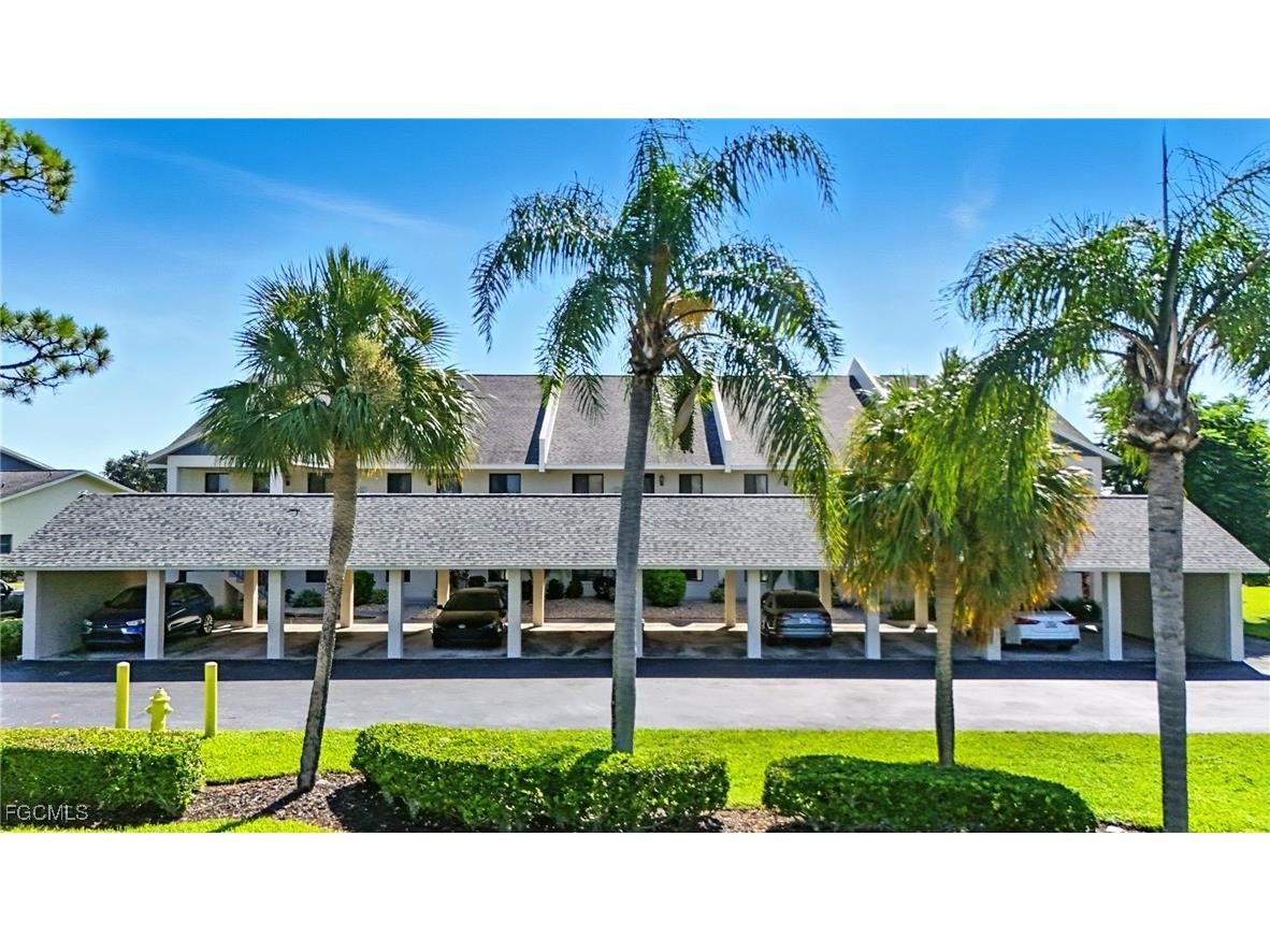 15160 Riverbend Boulevard #403 North Fort Myers FL 33917 2025006609 image1