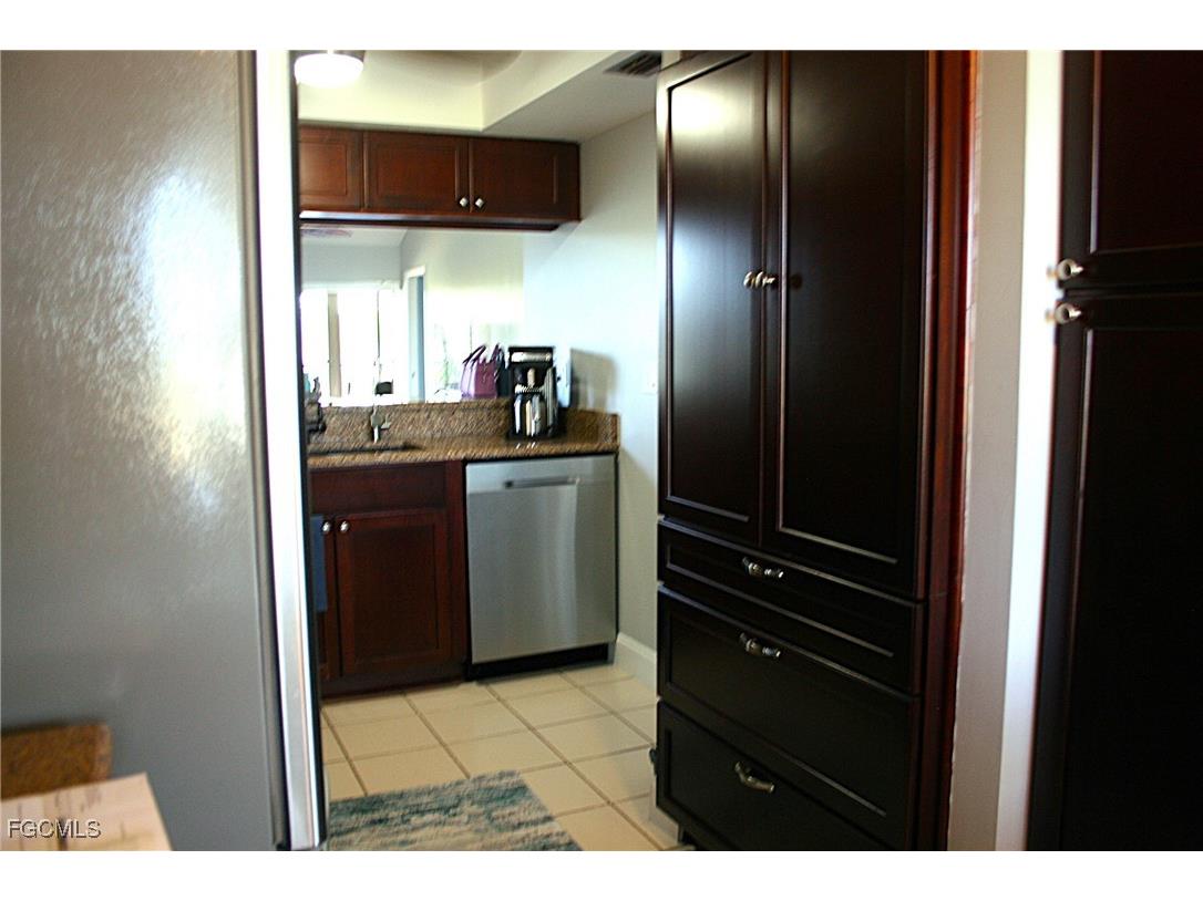 15160 Riverbend Boulevard #406 North Fort Myers FL 33917 2025004569 image4