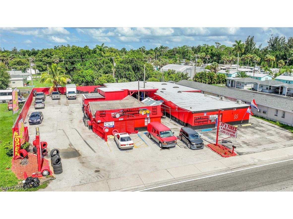1517 N Tamiami Trail North Fort Myers FL 33903 224053278 image1