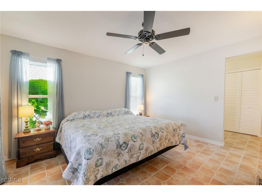 1518 SE 10th Place Cape Coral FL 33990 2025018081 image24