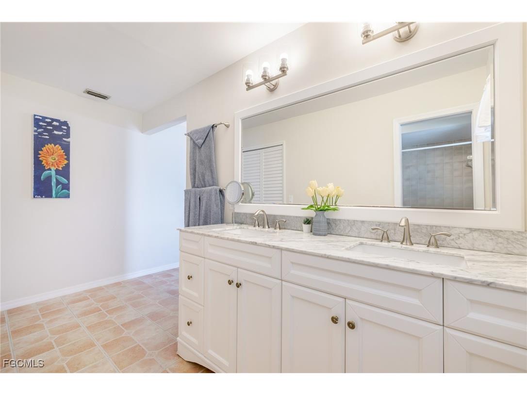 1518 SE 10th Place Cape Coral FL 33990 2025018081 image26