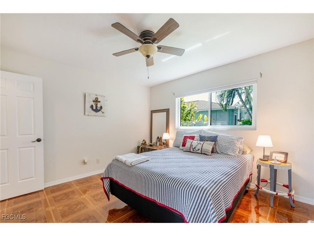 1518 SE 10th Place Cape Coral FL 33990 2025018081 image28