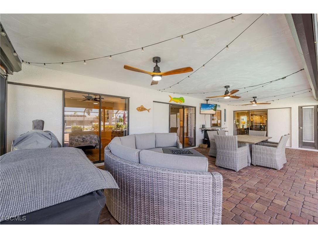 1518 SE 10th Place Cape Coral FL 33990 2025018081 image33