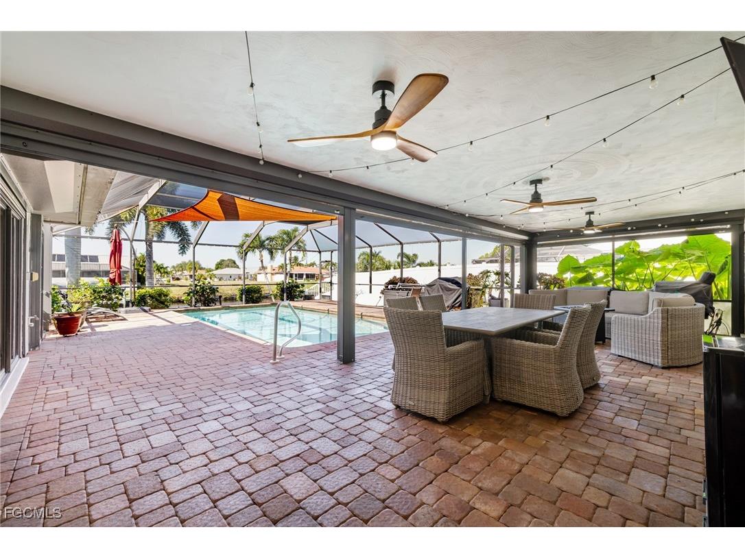 1518 SE 10th Place Cape Coral FL 33990 2025018081 image35