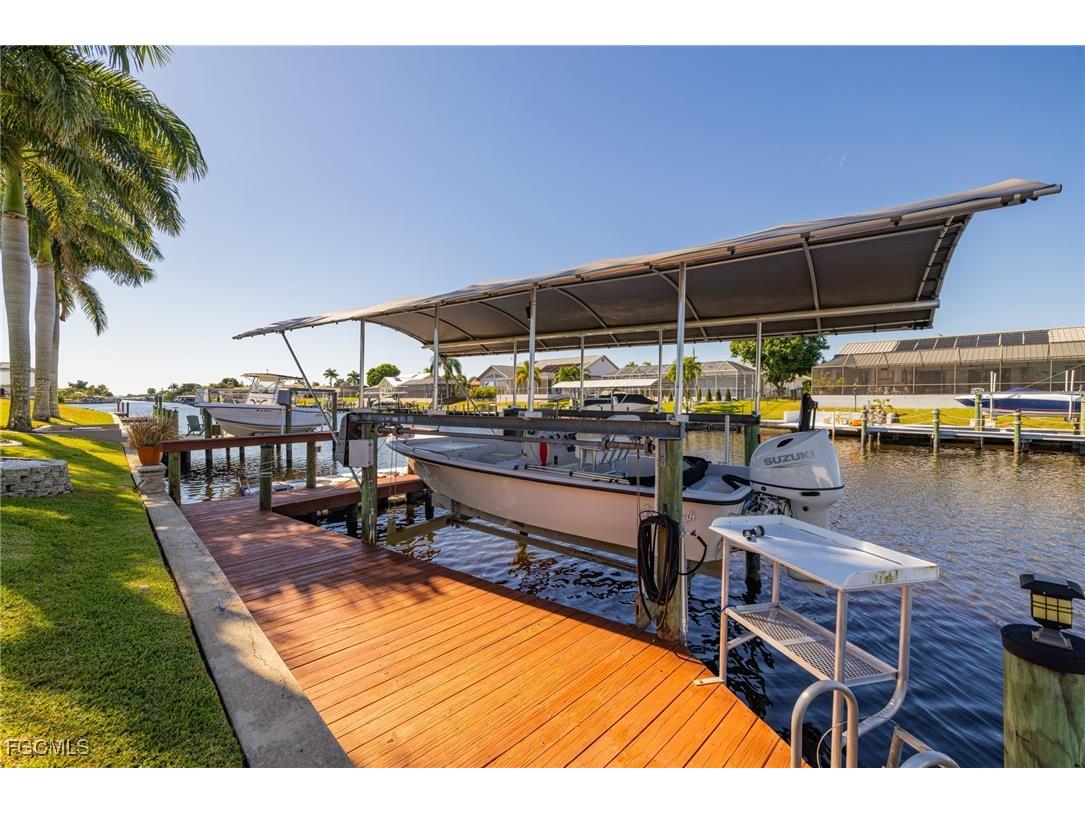 1518 SE 10th Place Cape Coral FL 33990 2025018081 image39