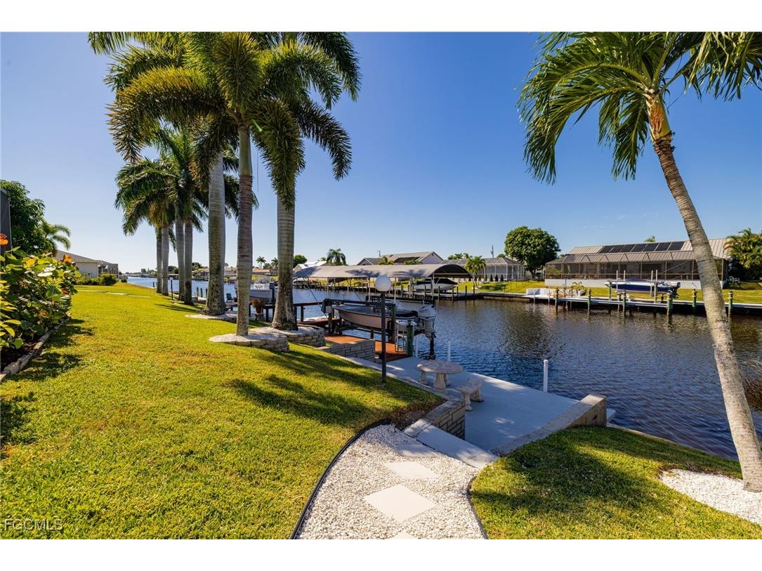 1518 SE 10th Place Cape Coral FL 33990 2025018081 image40