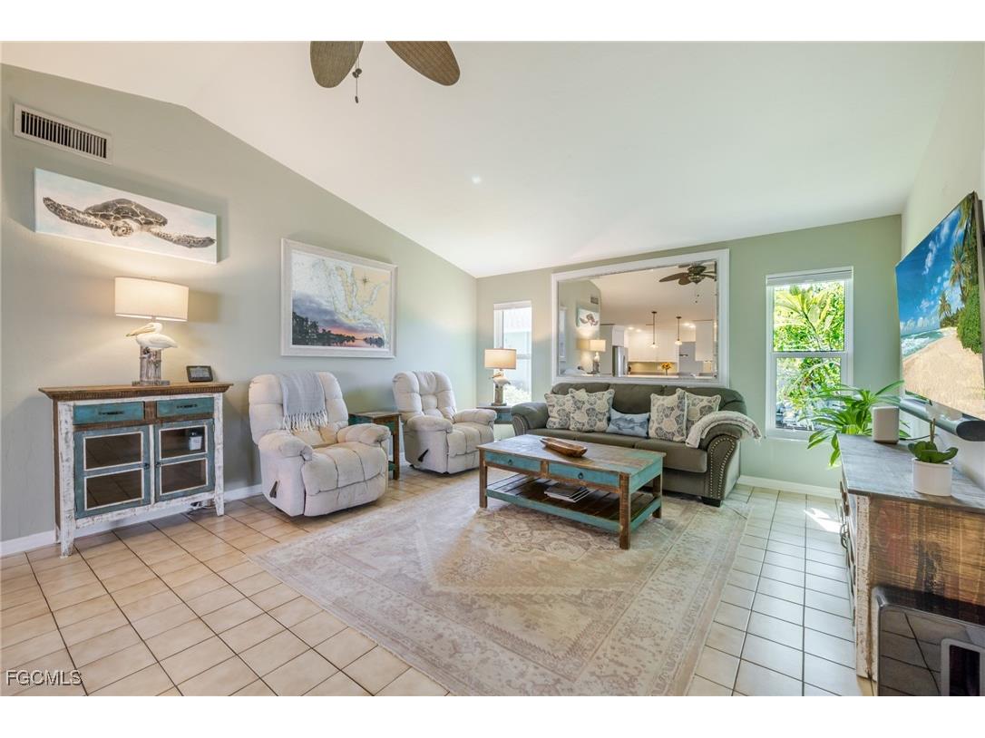 1518 SE 10th Place Cape Coral FL 33990 2025018081 image5