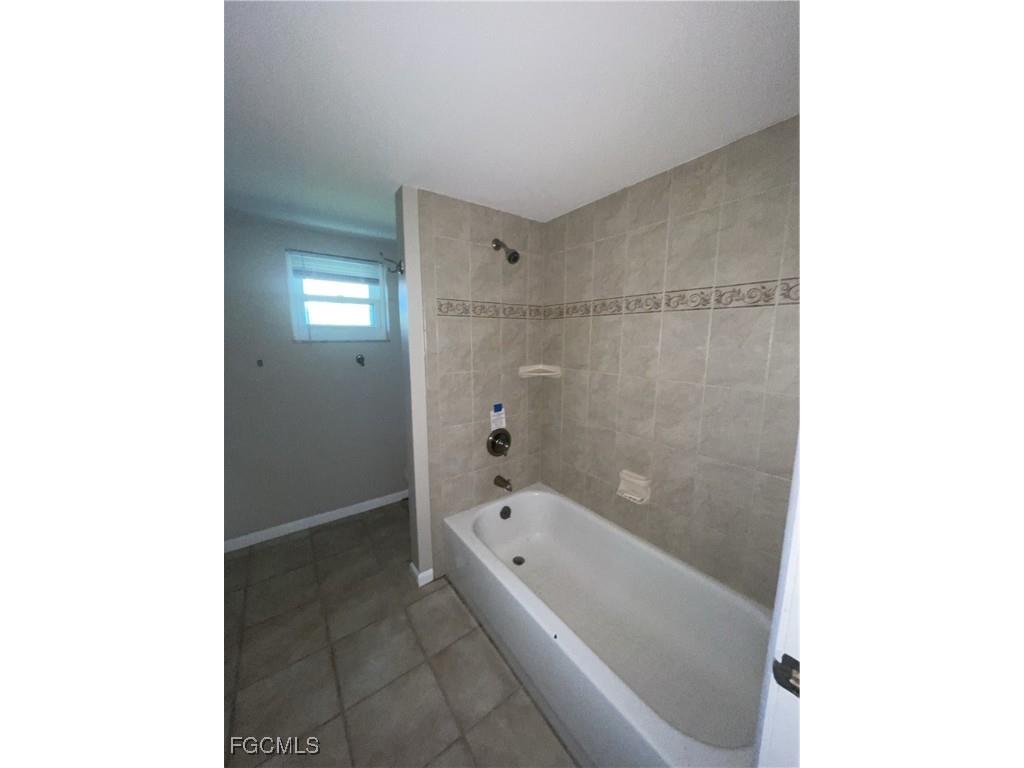 1518 SE 11th Avenue Cape Coral FL 33990 2025011327 image15
