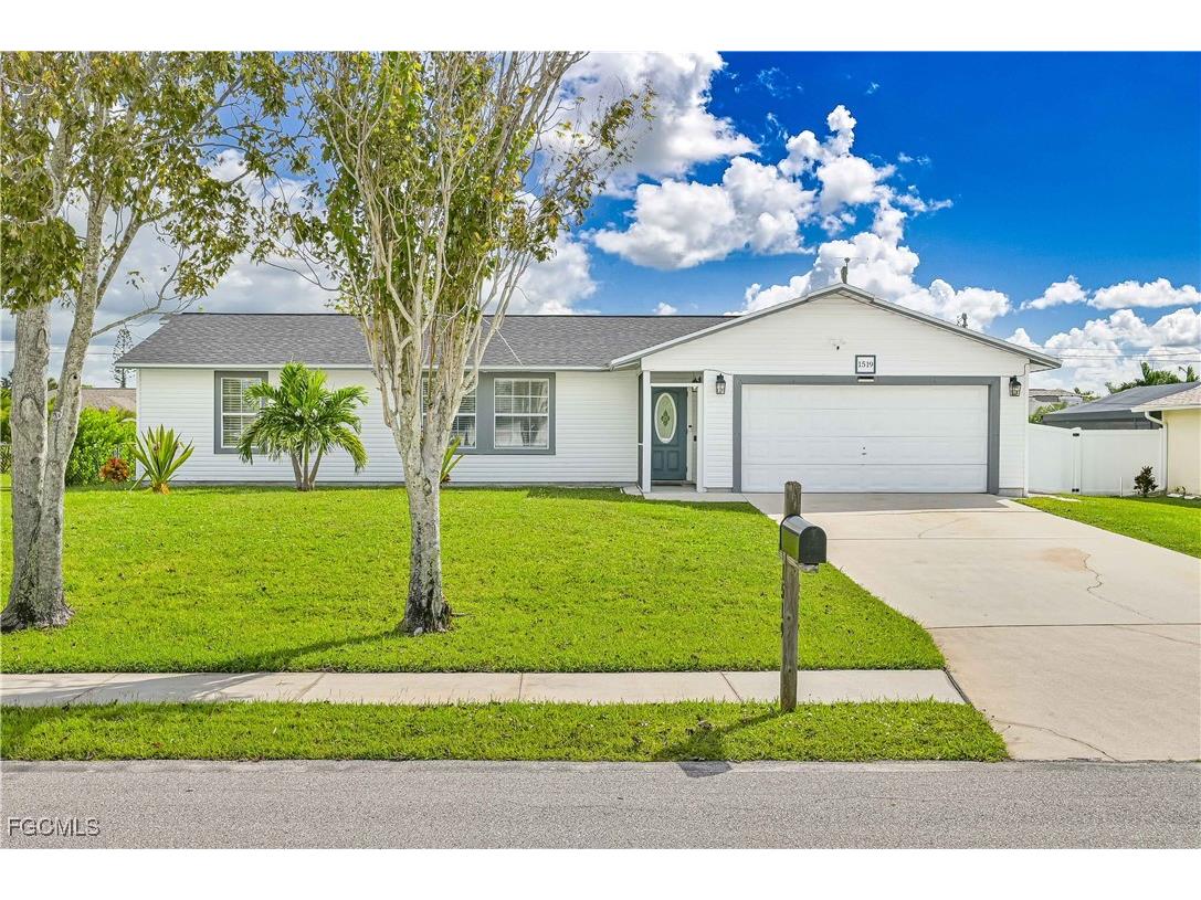 1519 Academy Boulevard Cape Coral FL 33990 2025013970 image1