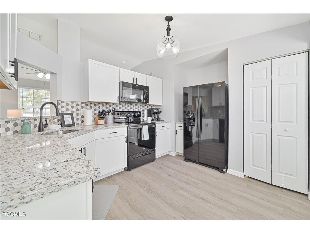 1519 Academy Boulevard Cape Coral FL 33990 2025013970 image2