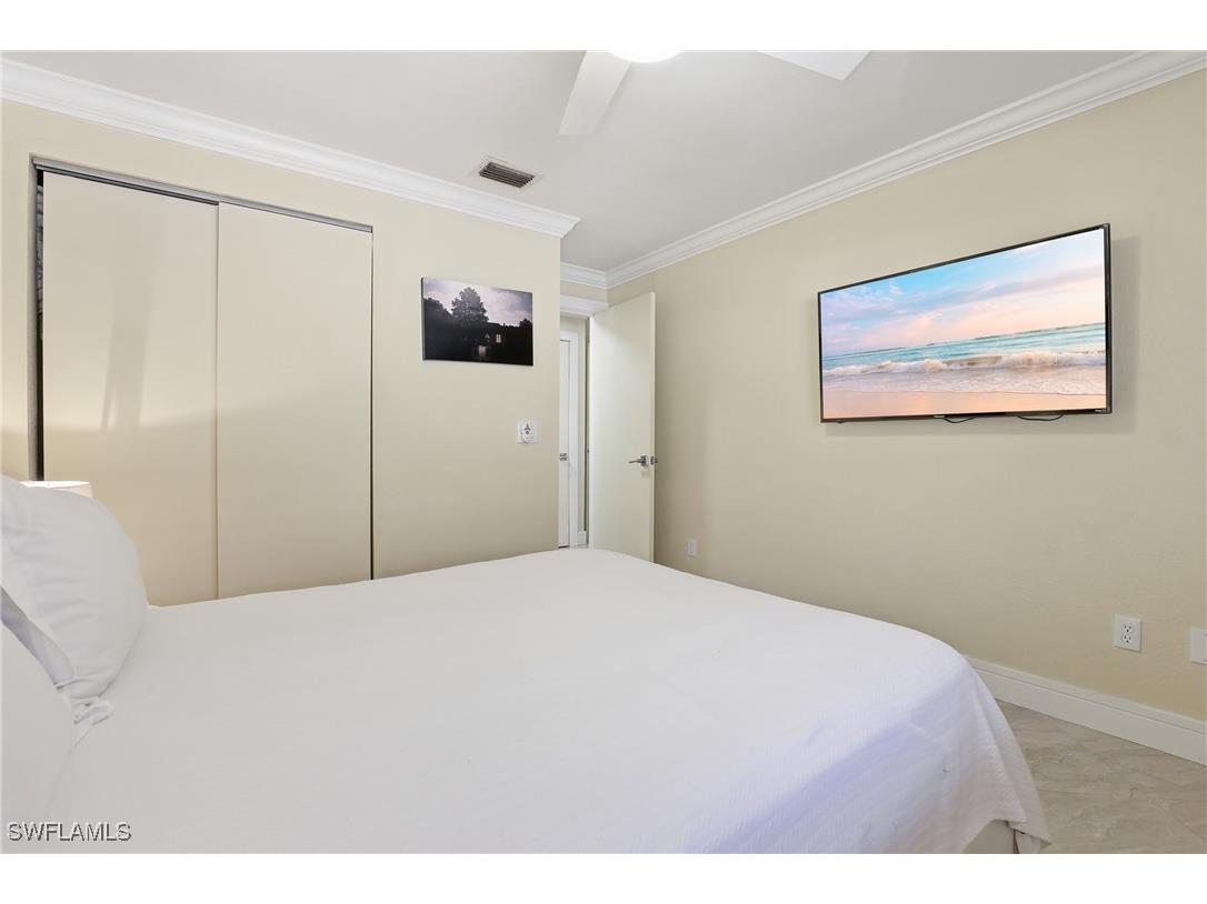 1519 Chesapeake Avenue #B-5 Naples FL 34102 226000186 image26