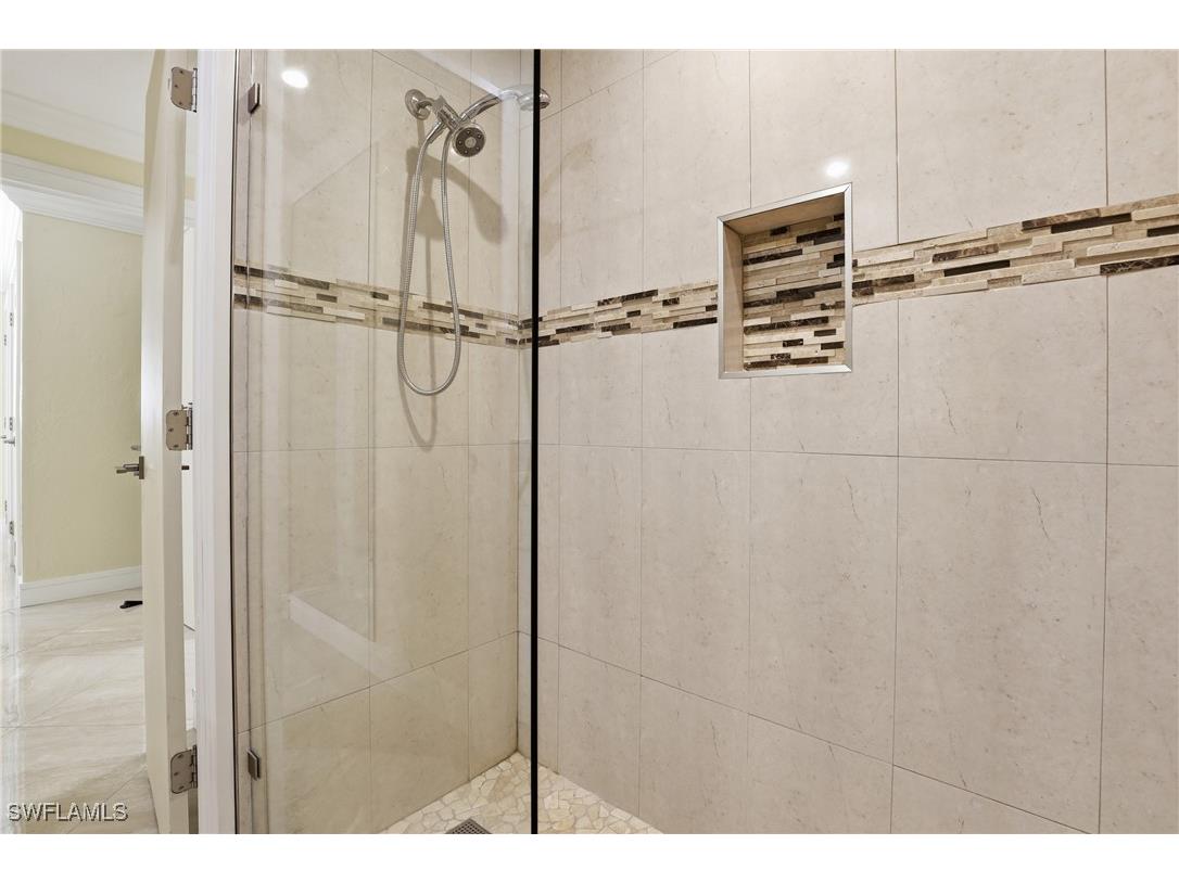 1519 Chesapeake Avenue #B-5 Naples FL 34102 226000186 image28