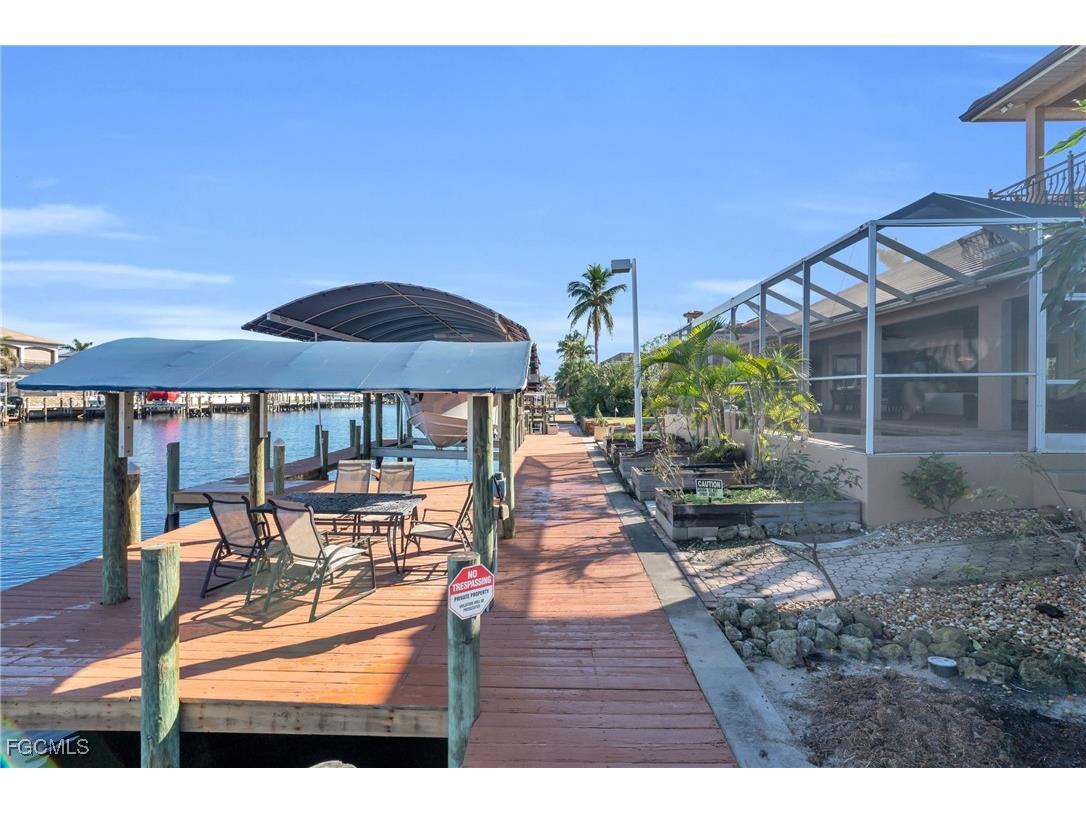 1519 Hermitage Lane Cape Coral FL 33914 2026002405 image37