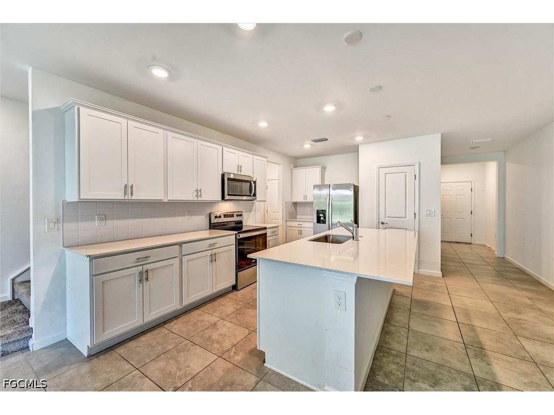 1519 Lake Jessup Circle Cape Coral FL 33909 2026019259 image4