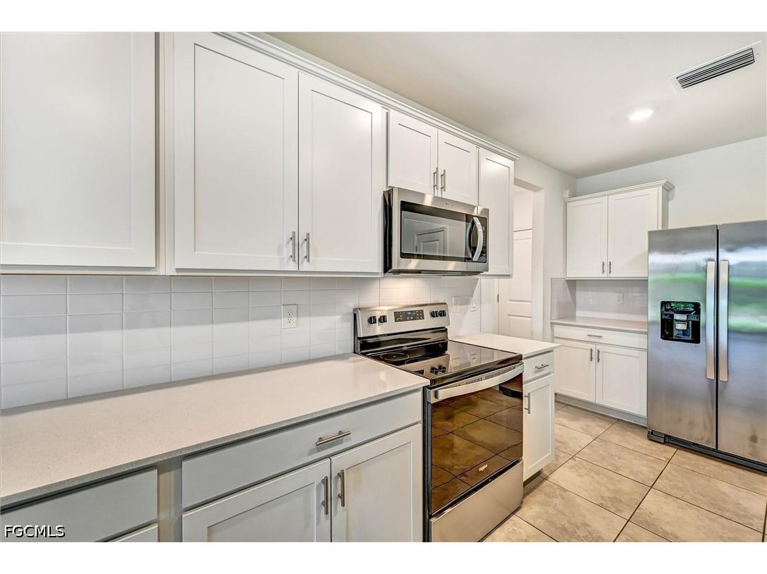 1519 Lake Jessup Circle Cape Coral FL 33909 2026019259 image6