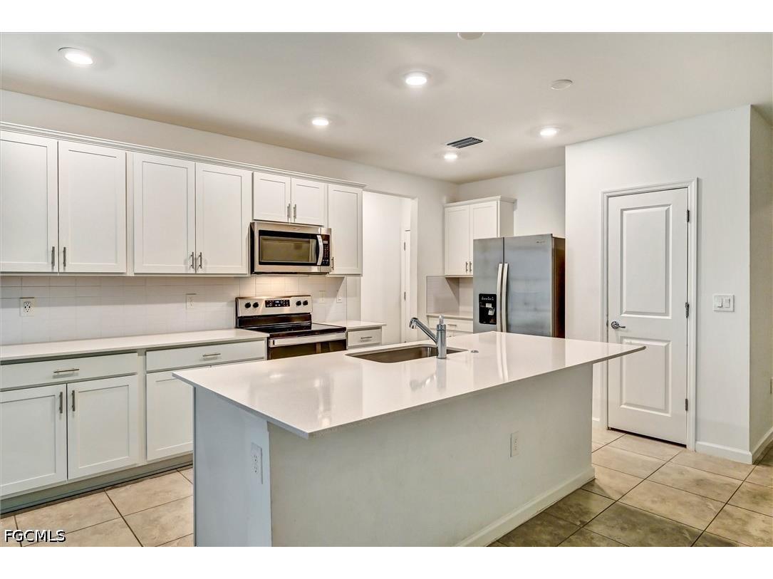 1519 Lake Jessup Circle Cape Coral FL 33909 2026019259 image8