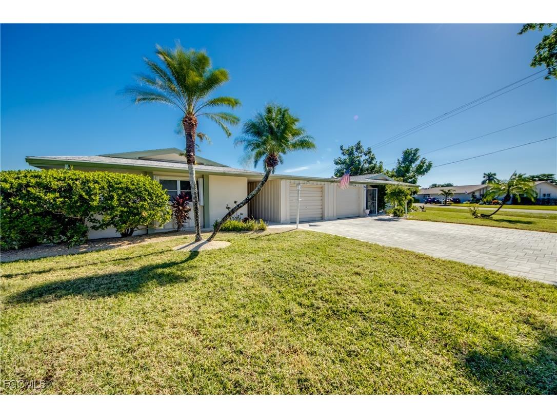 1519 Whiskey Creek Drive Fort Myers FL 33919 2025018219 image2