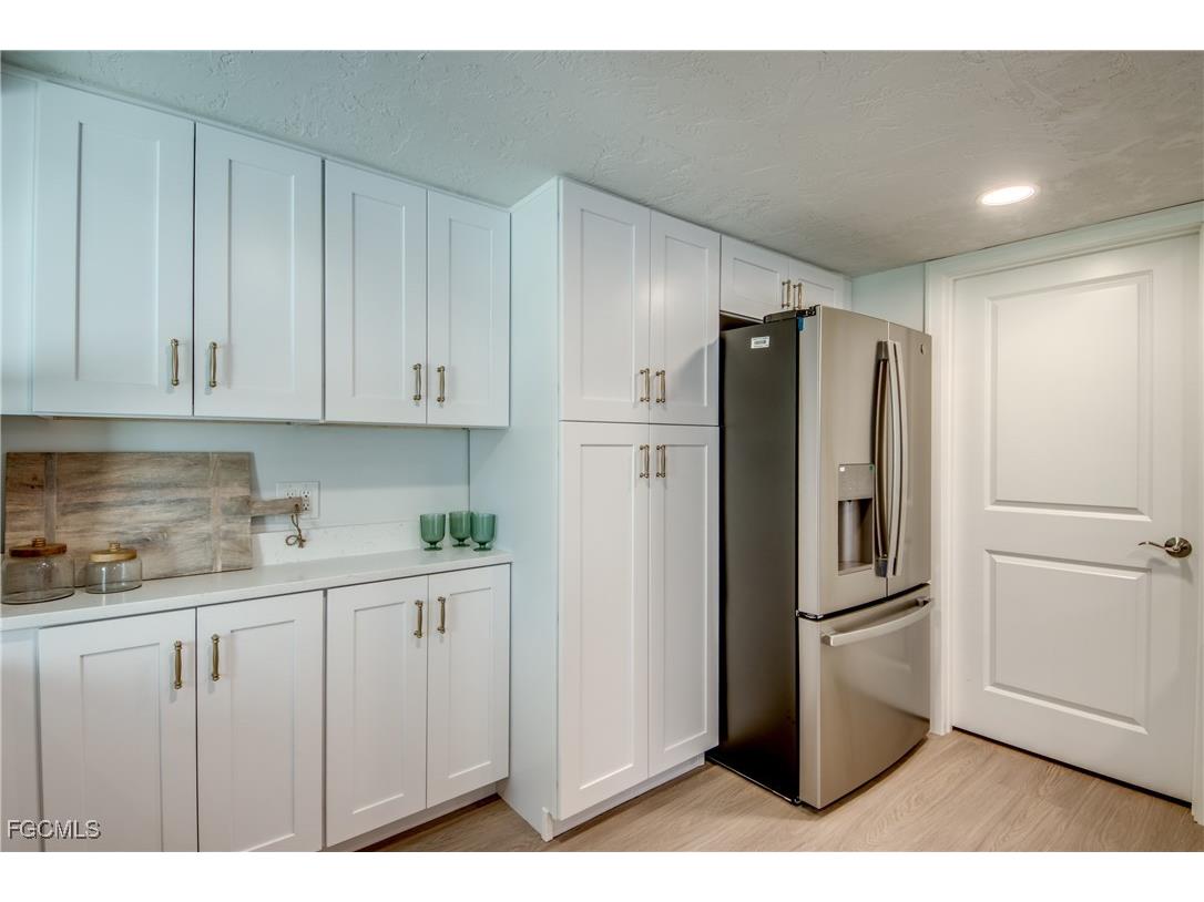 1519 Whiskey Creek Drive Fort Myers FL 33919 2025018219 image6