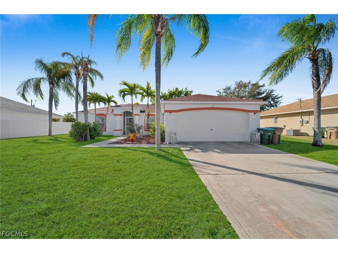 152 SE 19th Lane Cape Coral FL 33990 2026009994 image1