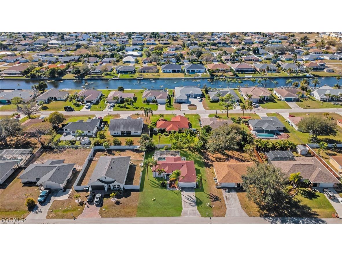 152 SE 19th Lane Cape Coral FL 33990 2026009994 image3