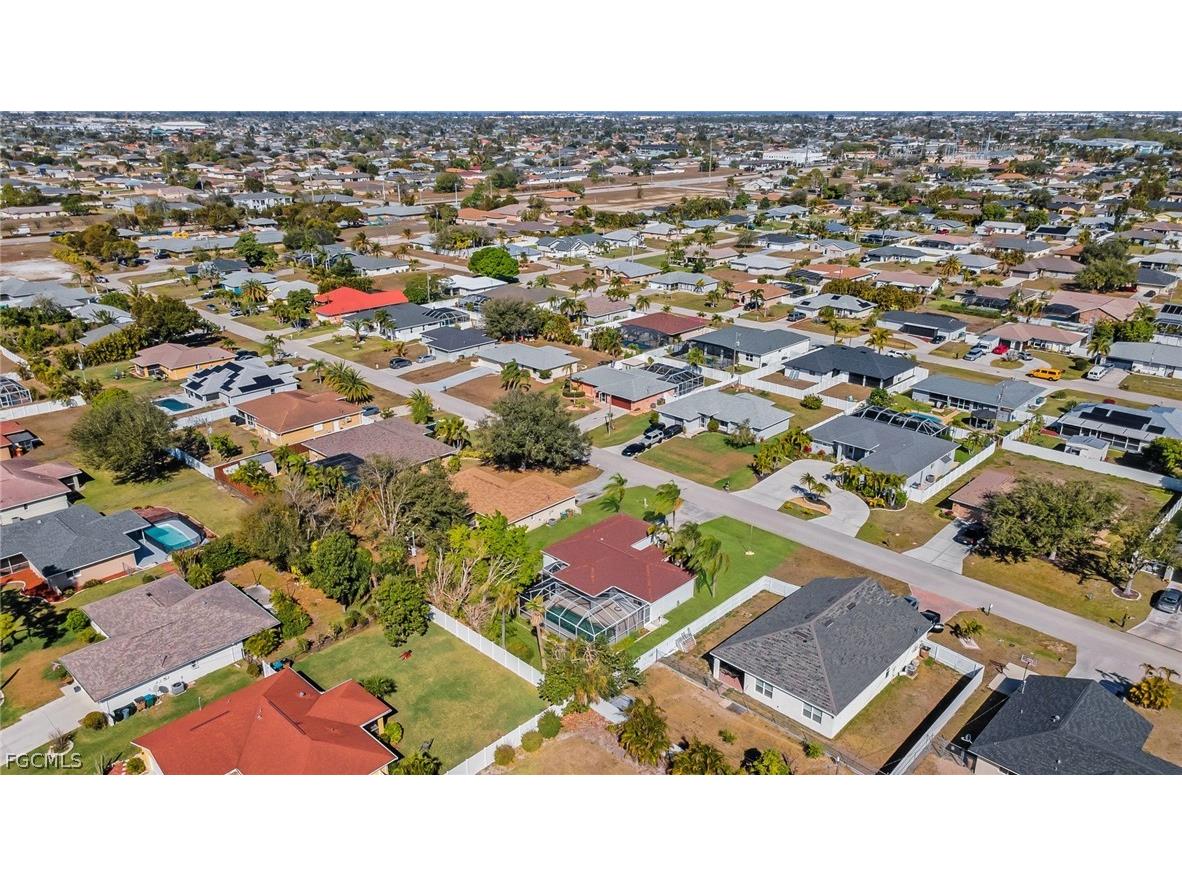 152 SE 19th Lane Cape Coral FL 33990 2026009994 image35