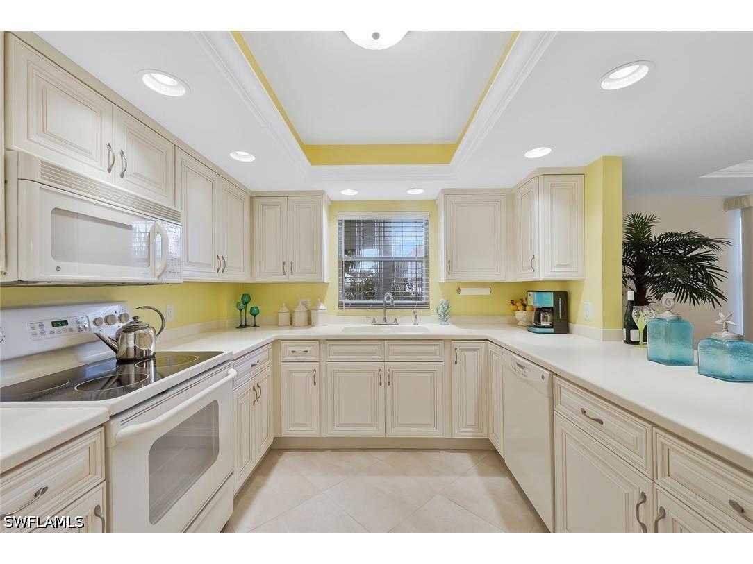 1520 Imperial Golf Course Boulevard #214 Naples FL 34110 226020228 image11