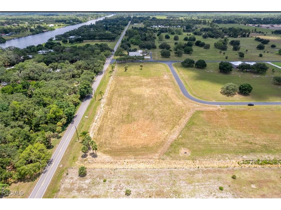1520 Lindbergh Loop Labelle FL 33935 2026000555 image11