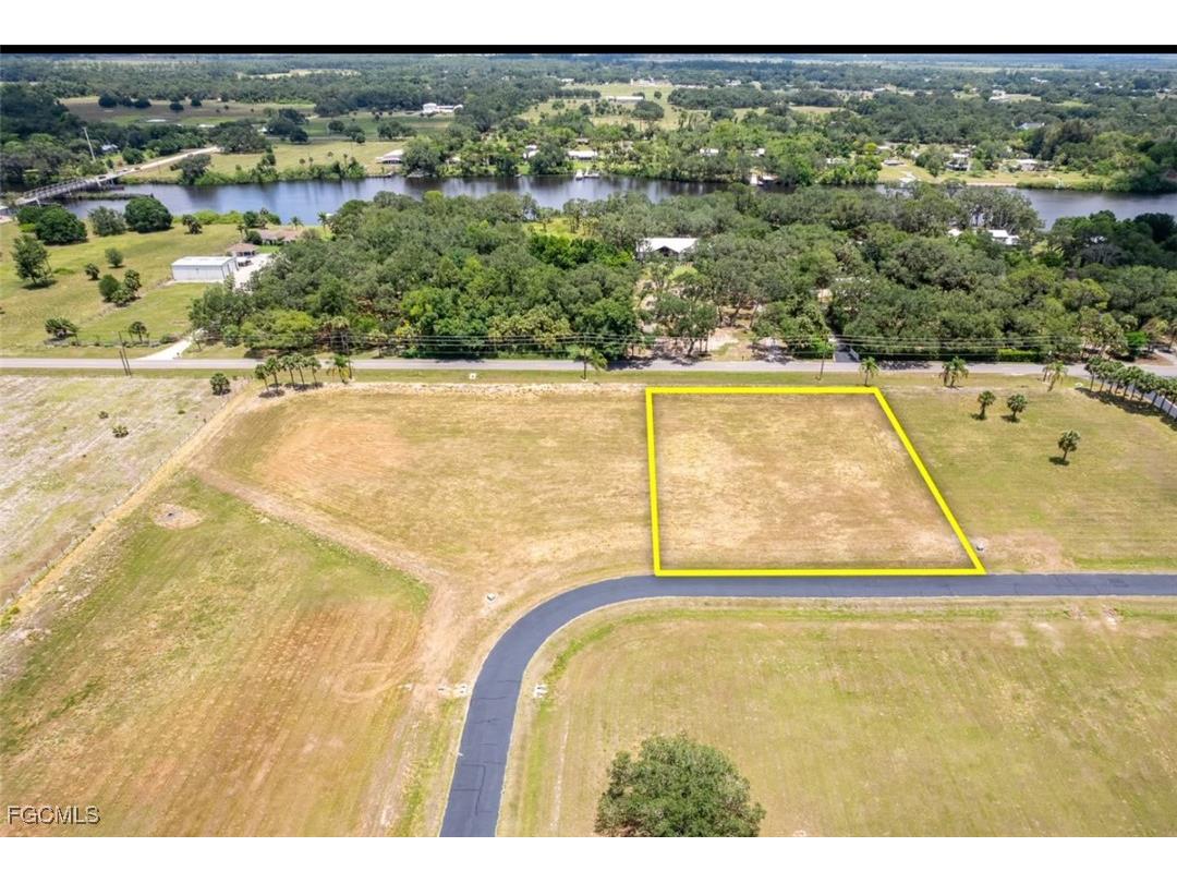 1520 Lindbergh Loop Labelle FL 33935 2026000555 image2
