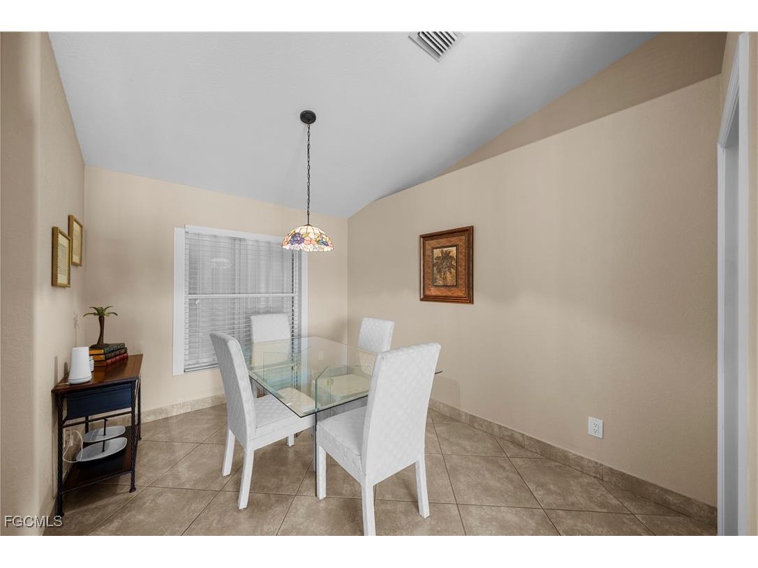 1520 NE 2nd Terrace Cape Coral FL 33909 2025023975 image11