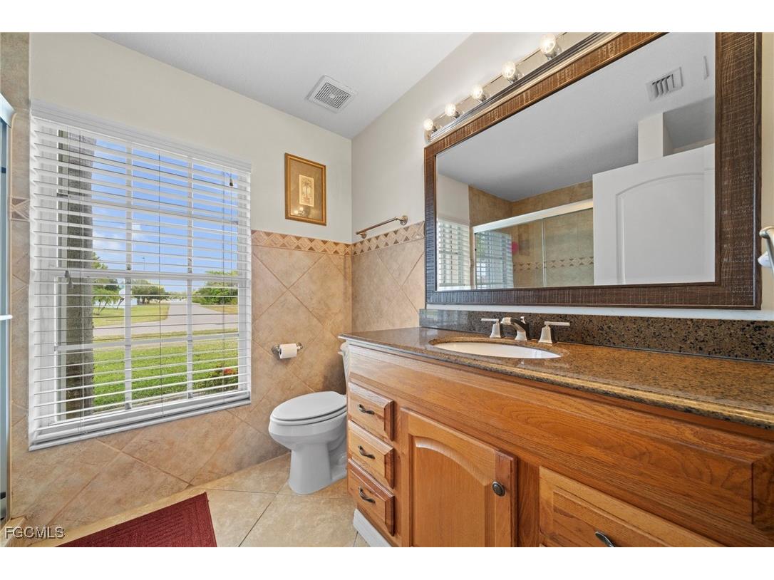 1520 NE 2nd Terrace Cape Coral FL 33909 2025023975 image15