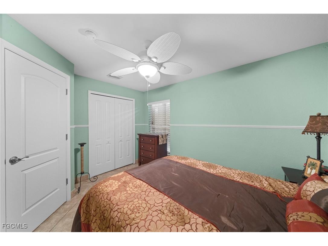 1520 NE 2nd Terrace Cape Coral FL 33909 2025023975 image19