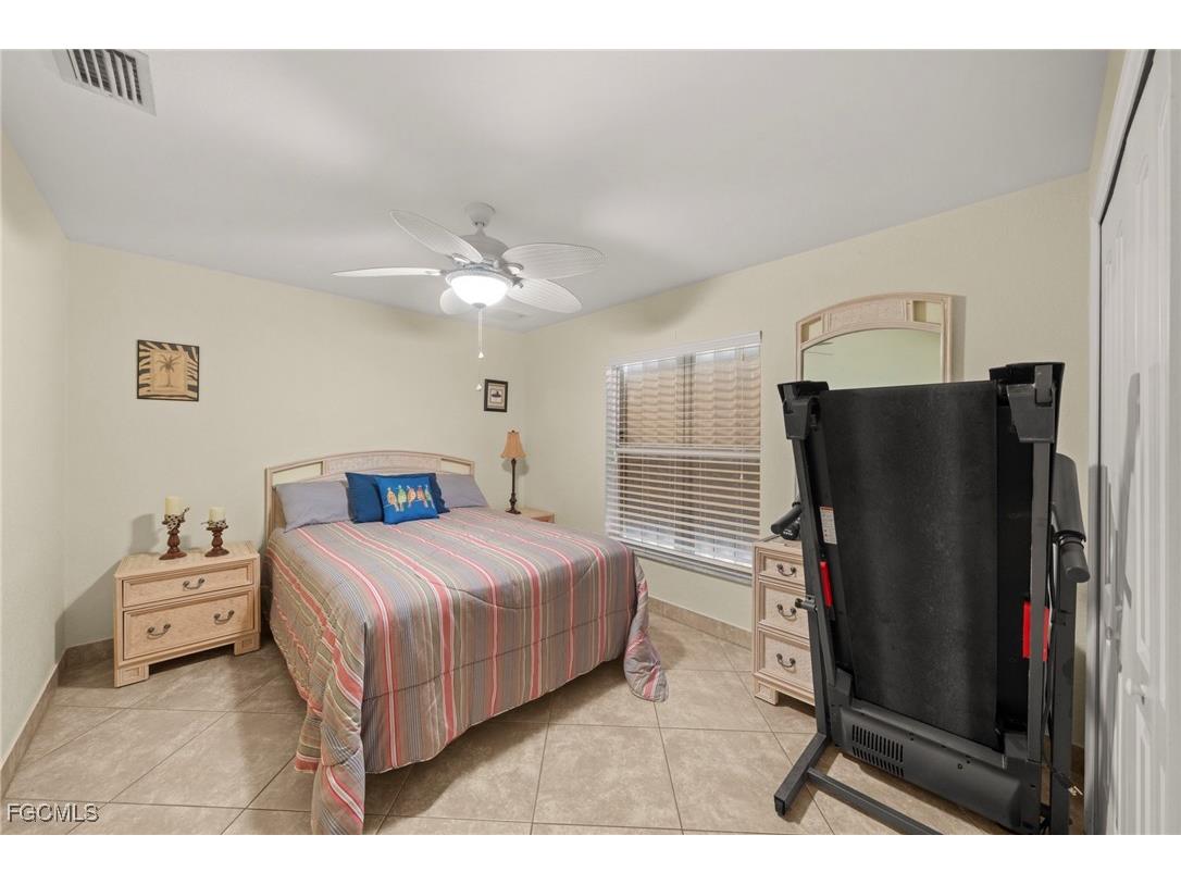 1520 NE 2nd Terrace Cape Coral FL 33909 2025023975 image20