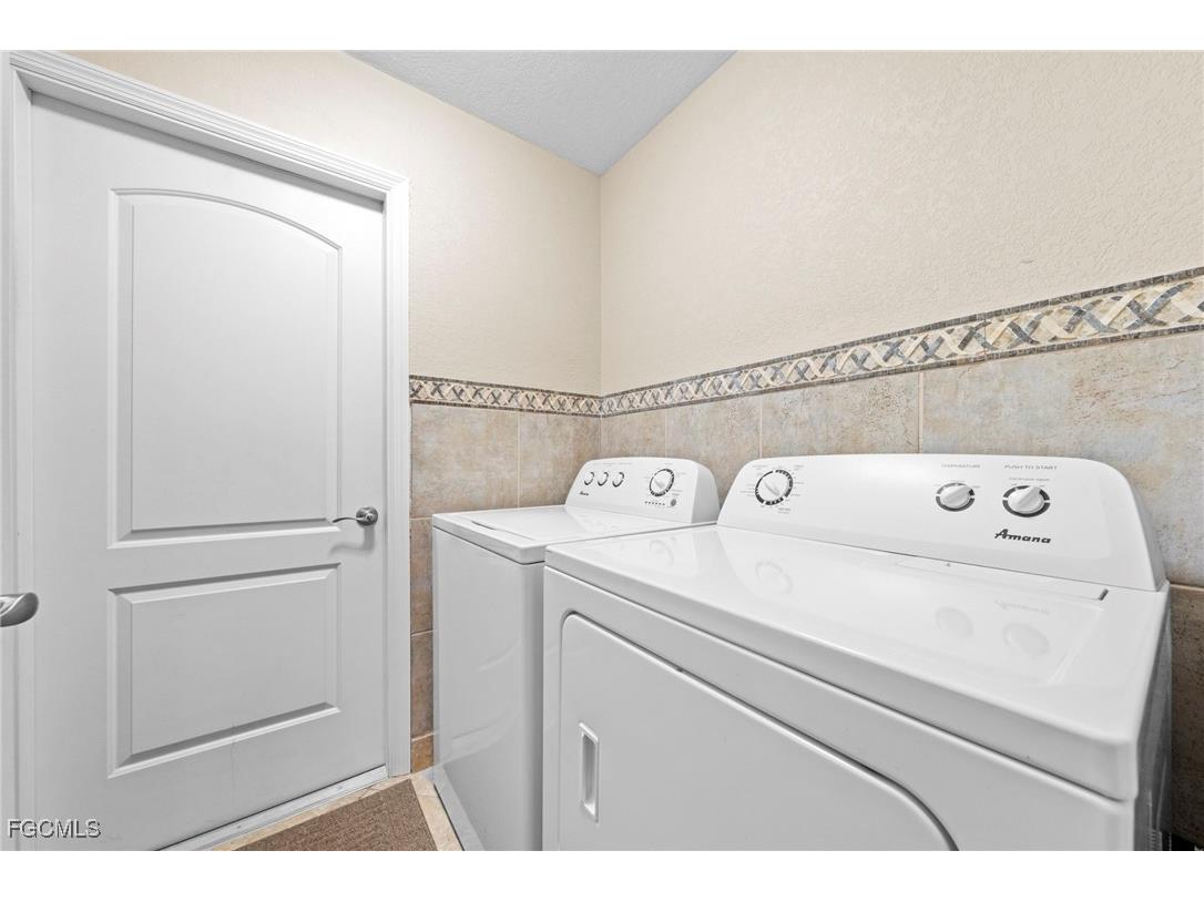 1520 NE 2nd Terrace Cape Coral FL 33909 2025023975 image22